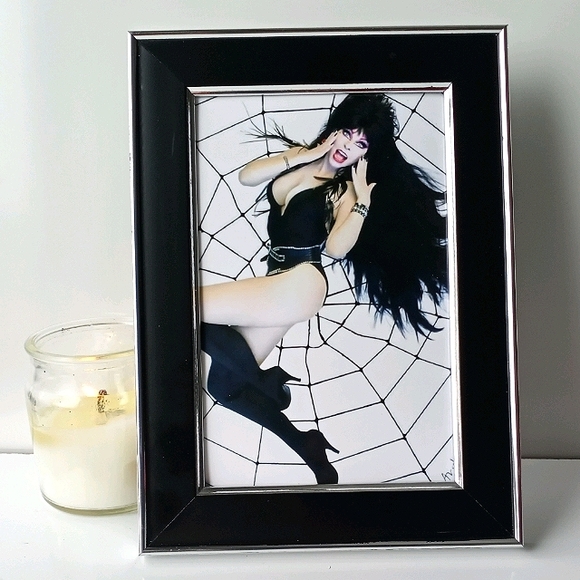 ELVRIA Horror Queen Retro Vintage Gothic Goth Art - Picture 5 of 11
